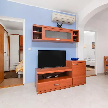 With Parking Space Stinjan, - 23546 * 풀라