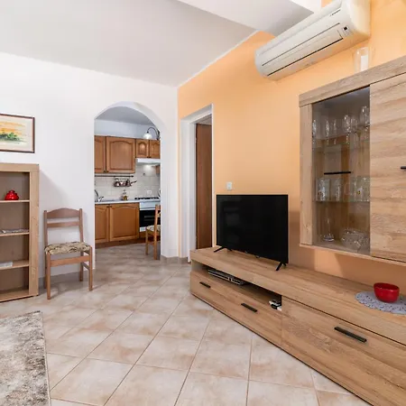 아파트 With Parking Space Stinjan, - 23546 *