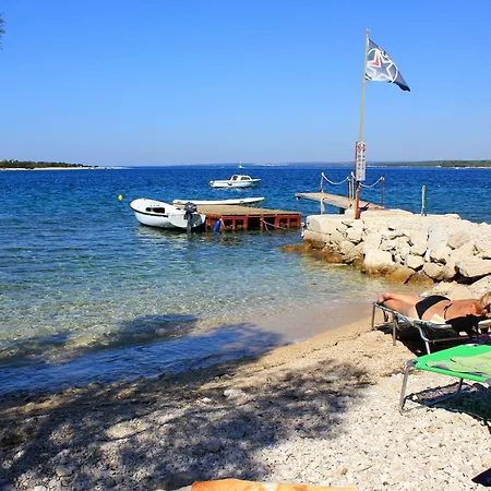 Apartman With Parking Space Stinjan, - 23546 Pula