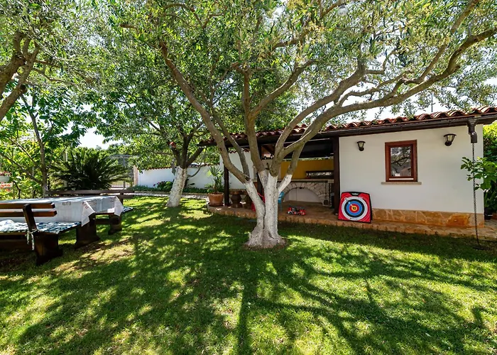 Apartment With Parking Space Stinjan, - 23546 *