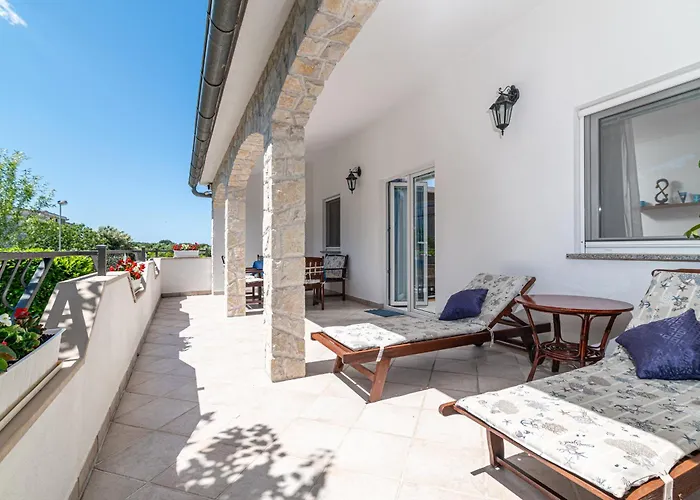 With Parking Space Stinjan, - 23546 *