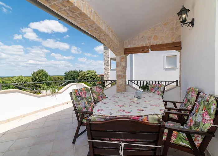 With Parking Space Stinjan, - 23546 *