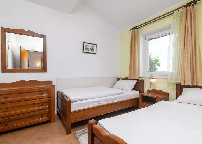 With Parking Space Stinjan, - 23546 Apartment