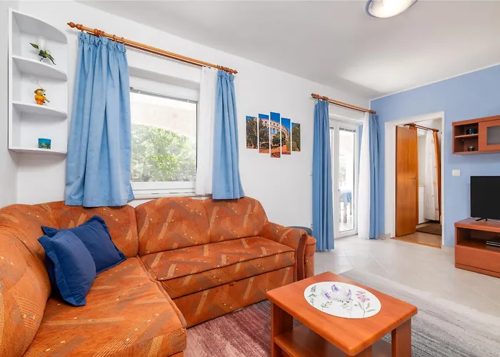 With Parking Space Stinjan, - 23546 Apartment Pula