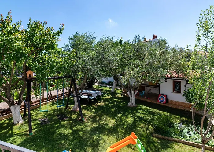 With Parking Space Stinjan, - 23546 Apartment *